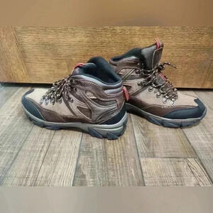 Real Tree Mens Brown Hunting And Hiking Boots Size 8 LIKE NEW non Marking